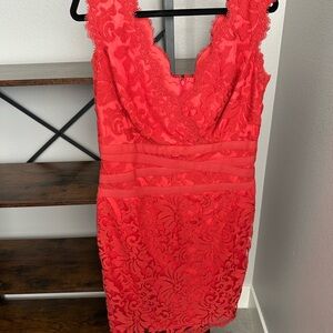 Tadashi Shoji EMBROIDERED LACE V-NECK DRESS Short Sleeve Red Size 12